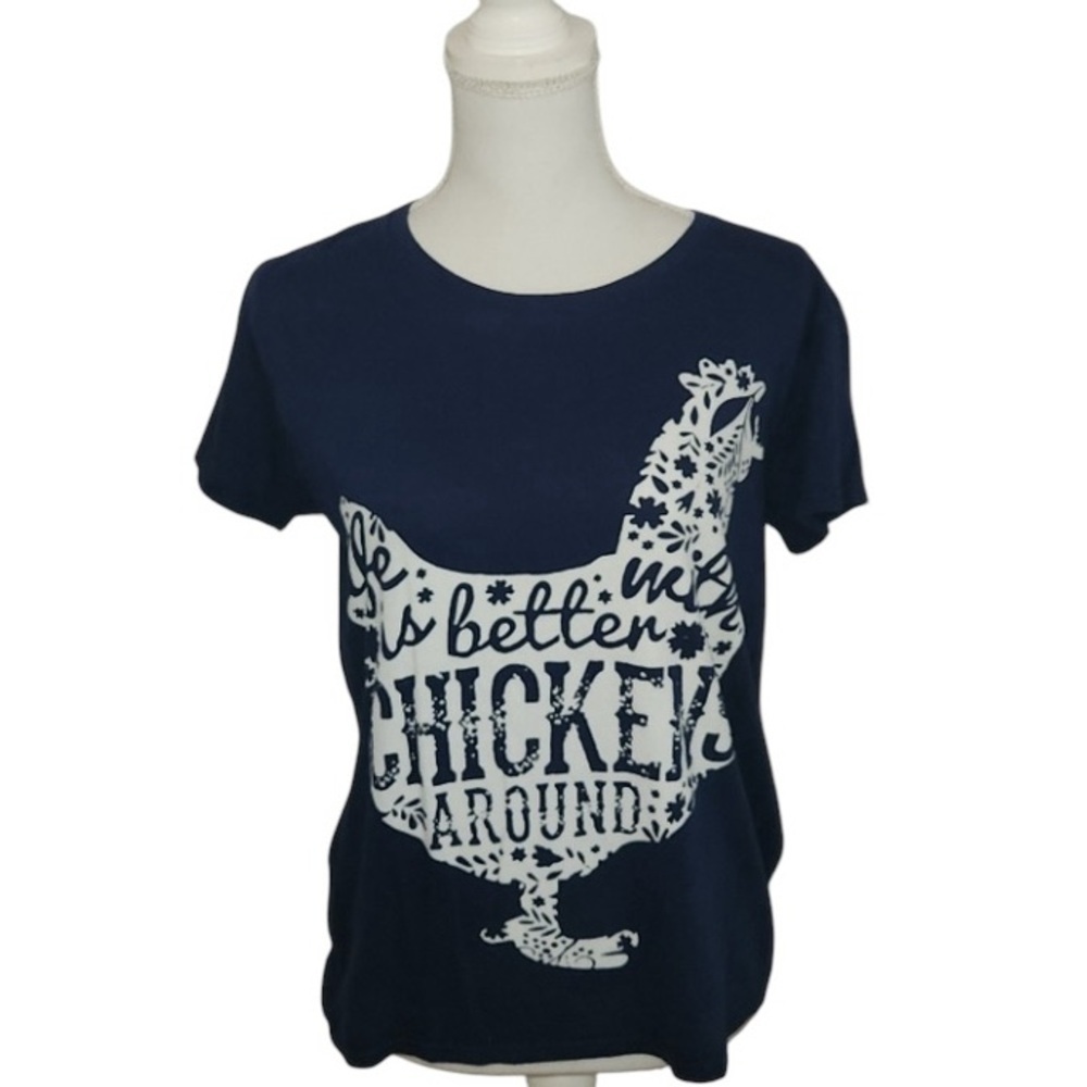 Anvil navy blue short sleeve t-shirt - size L. "Life is better with chickens"
